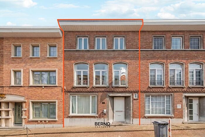 11-kamerhuis te koop in Temse