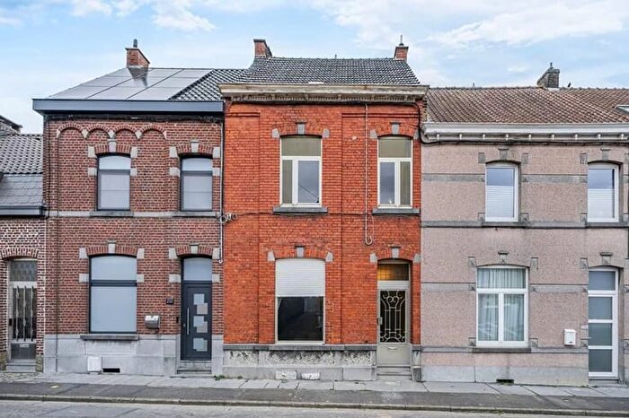 18-kamerhuis te koop in Neufvilles