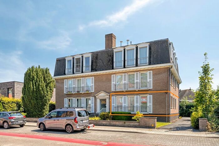 11-kamerappartement te koop in Sint-Andries