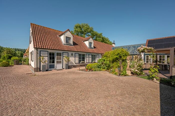 11-kamerhuis te koop in Damme