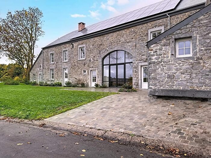 18-kamerhuis te huur in Houyet