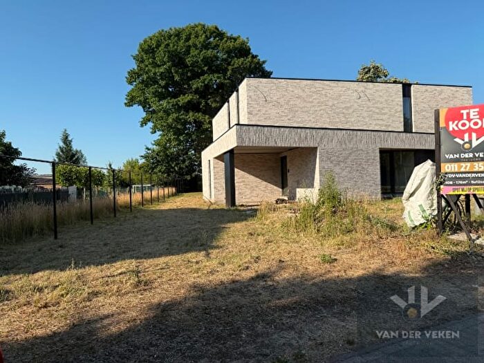 14-kamerhuis te koop in Kermt