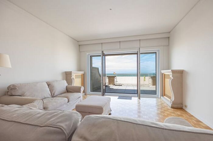 12-kamerappartement te huur in Oostende