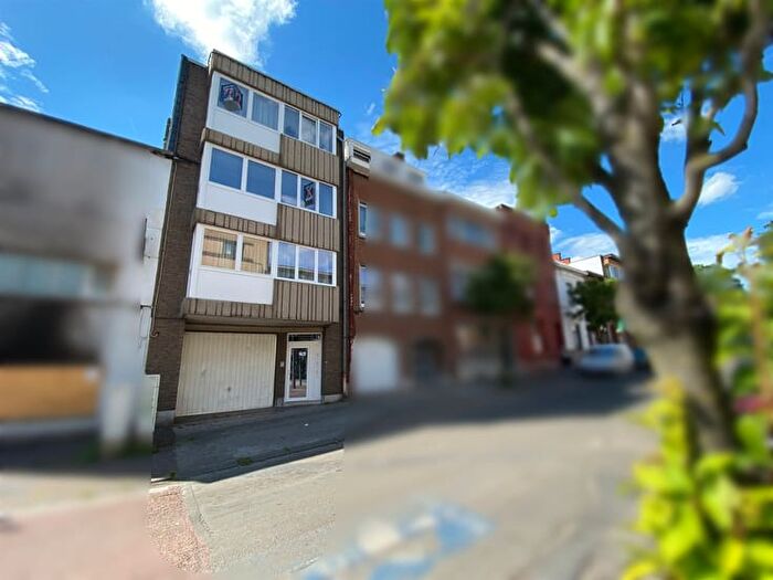 6-kamerhuis te koop in La Louvière