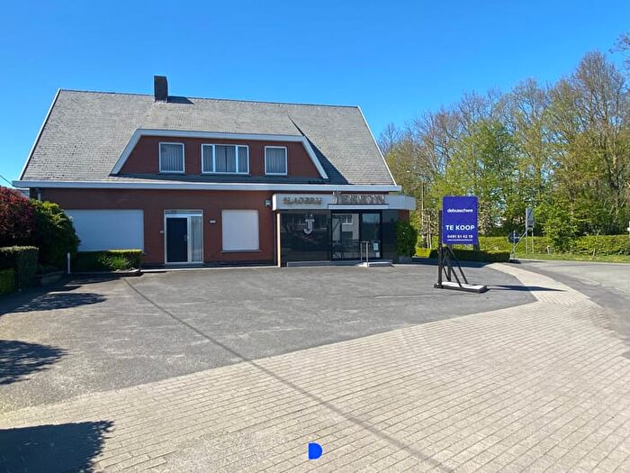 11-kamerhuis te koop in Roeselare