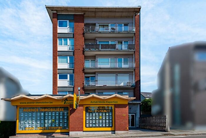 6-kamerappartement te koop in Mont-sur-marchienne