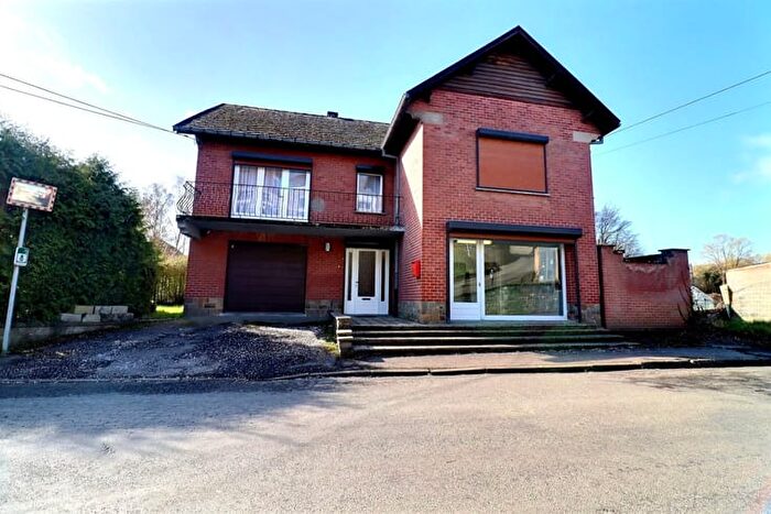 15-kamerhuis te koop in Berzée
