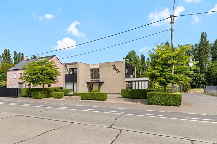 15-kamerhuis te koop in Sint-Eloois-Winkel