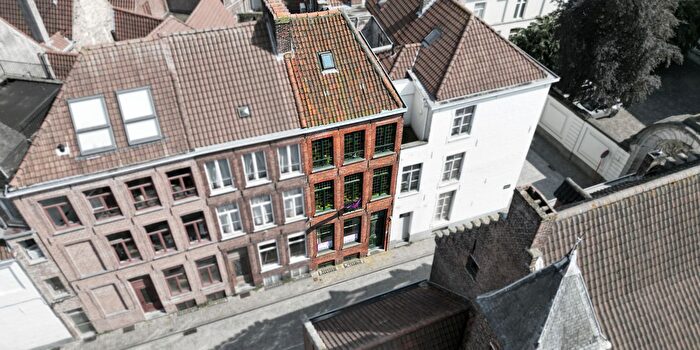 8-kamerhuis te koop in Brugge