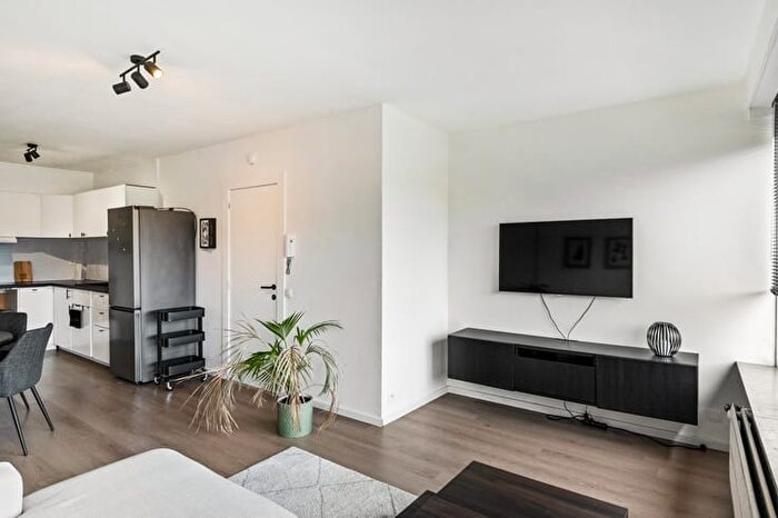 8-kamerappartement te koop in Kapellen (2950)