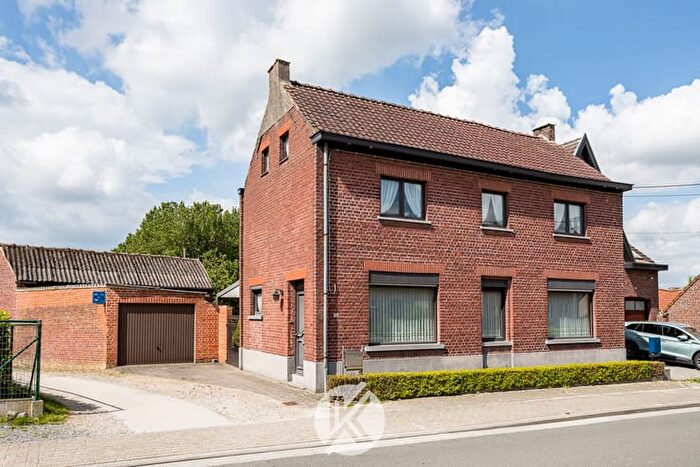 16-kamerhuis te koop in Ressegem