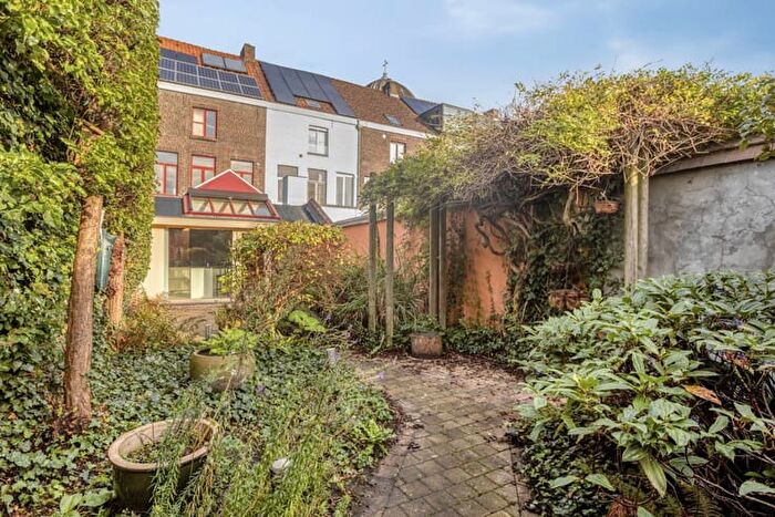 4-kamerhuis te koop in Brugge