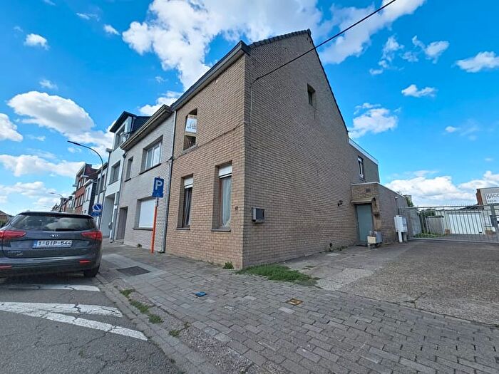 15-kamerhuis te koop in Sint-Pieters-Leeuw