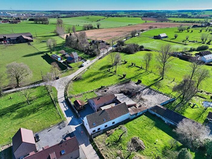 9-kamerhuis te koop in Isières