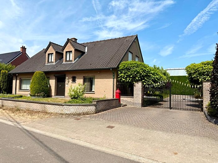 19-kamerhuis te koop in Asper