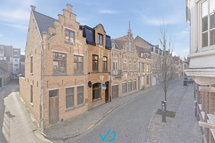 12-kamerhuis te huur in Ieper