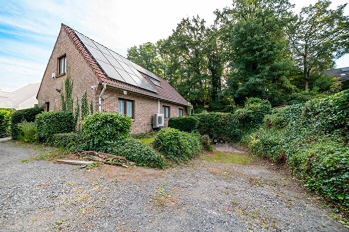 13-kamerhuis te koop in Céroux-mousty