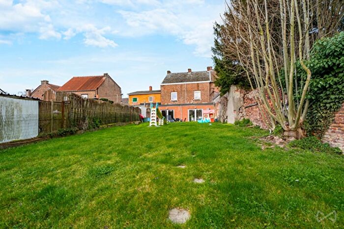 20-kamerhuis te koop in Fexhe-le-Haut-Clocher