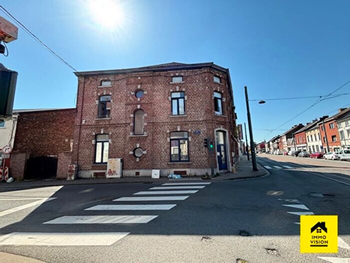 9-kamerhuis te koop in Charleroi Jumet