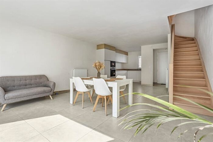 3-kamerhuis te koop in LEUZE-EN-HAINAUT