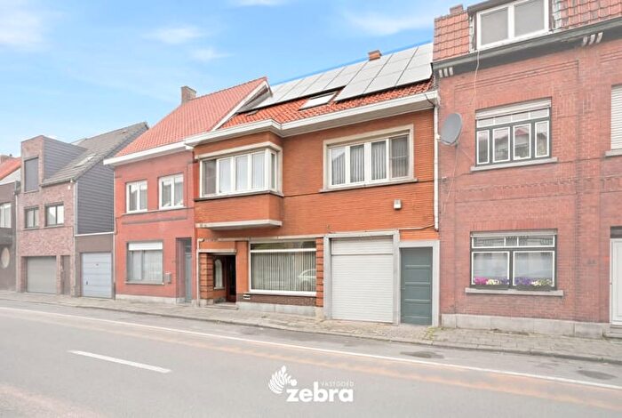17-kamerhuis te koop in Oostrozebeke