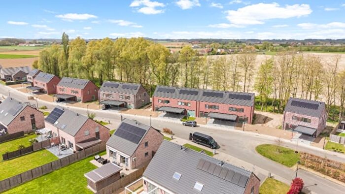 Huis te koop in Neerwaasten