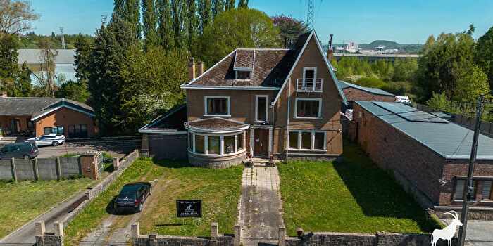 6-kamerhuis te koop in Monceau-sur-Sambre