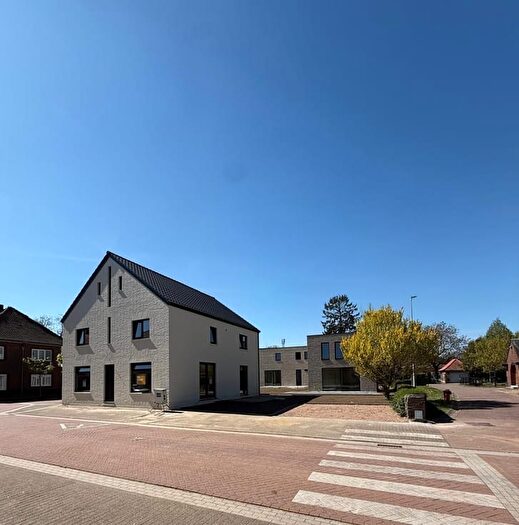 Huis te koop in NEEROETEREN