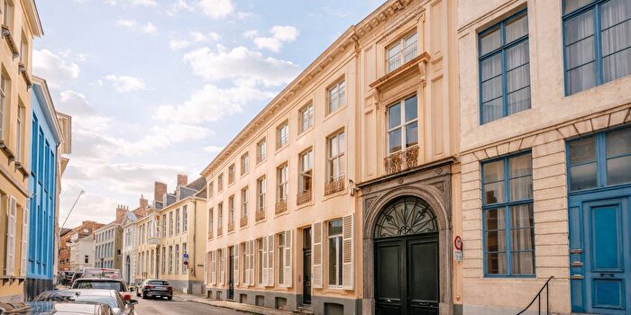 11-kamerhuis te koop in Brugge