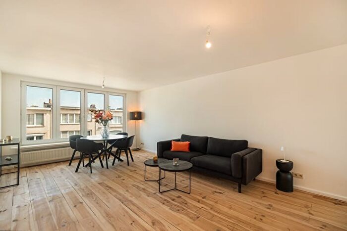 9-kamerappartement te koop in Deurne (2100)