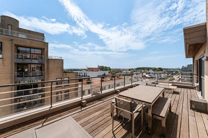 9-kamerappartement te koop in Zeebrugge