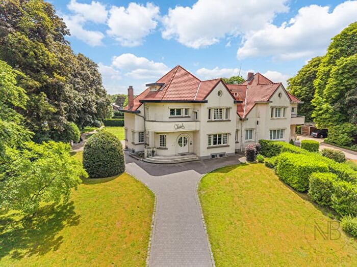 19-kamerhuis te koop in Genk