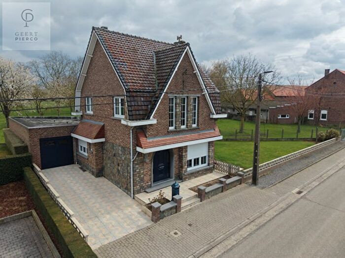 12-kamerhuis te koop in Neerhespen