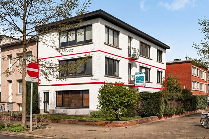 8-kamerappartement te koop in Deurne (2100)