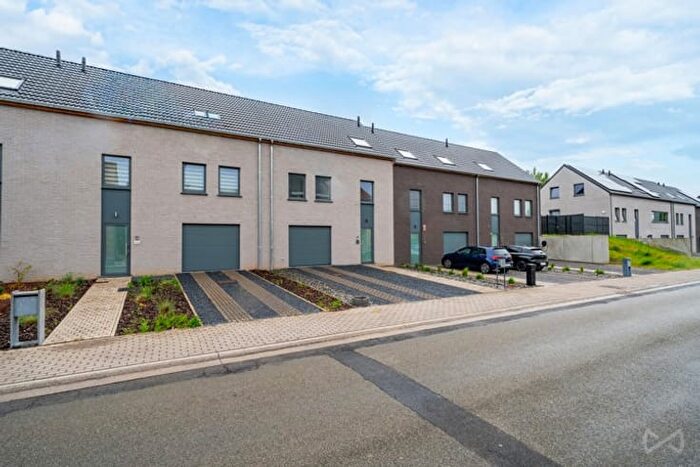 15-kamerhuis te koop in Manage Bellecourt