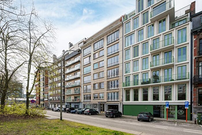 8-kamerappartement te koop in Gent