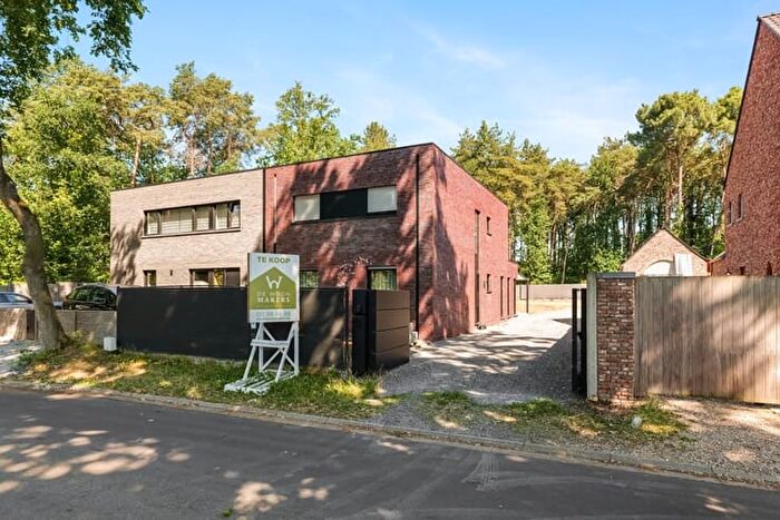 10-kamerhuis te koop in Genk