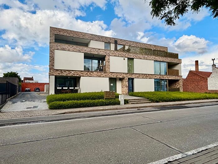 10-kamerappartement te huur in Emelgem