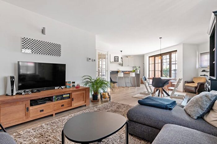 10-kamerappartement te huur in 's Gravenwezel