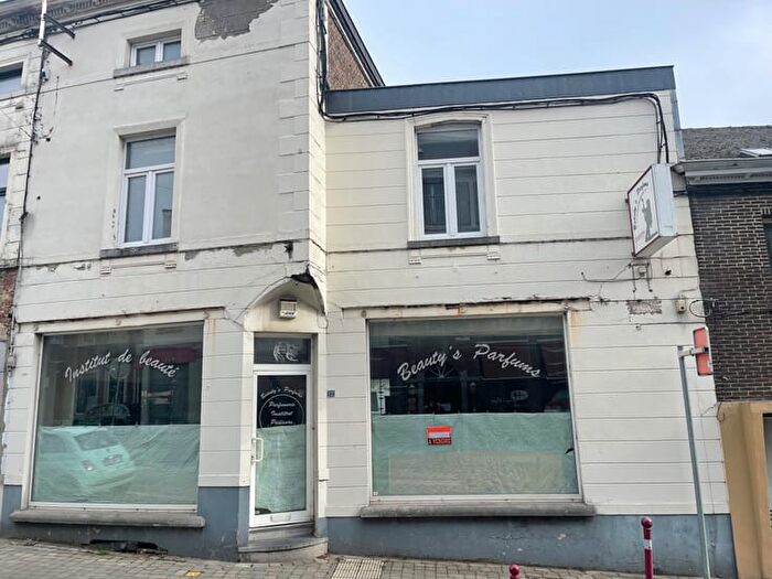 17-kamerhuis te koop in Sambreville