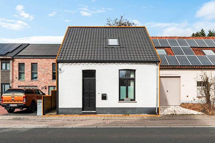 12-kamerhuis te koop in Kapellen (2950)
