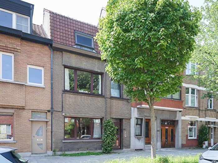 18-kamerhuis te koop in Sint-Amandsberg