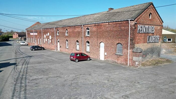 18-kamerhuis te koop in LADEUZE
