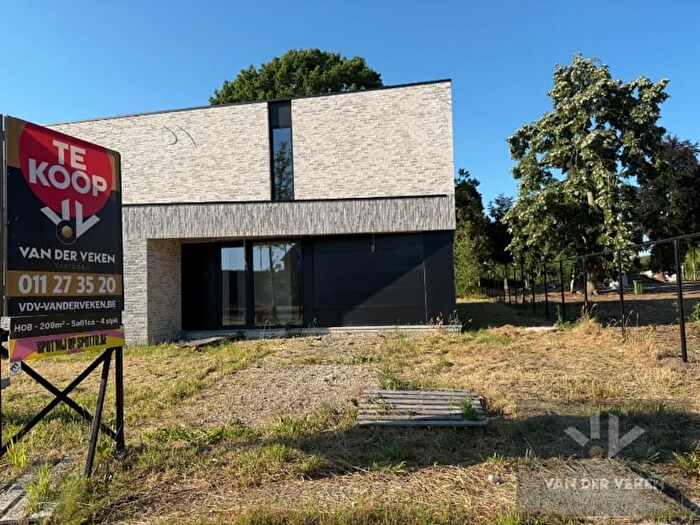 16-kamerhuis te koop in Kermt