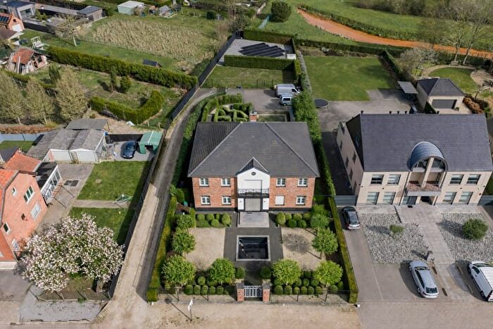 17-kamerhuis te koop in Beringen