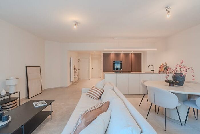 9-kamerappartement te koop in Oostende