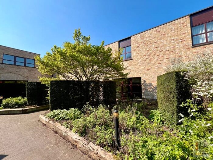 11-kamerappartement te huur in Ronse