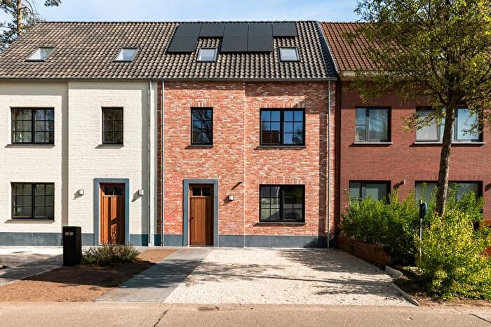 11-kamerhuis te huur in 's Gravenwezel