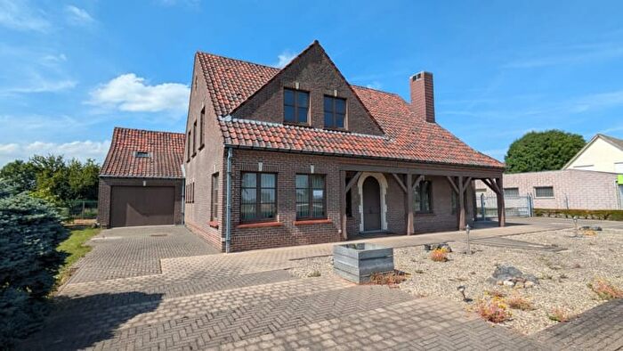 11-kamerhuis te koop in Ninove