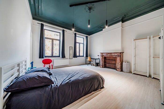 15-kamerappartement te huur in Charleroi